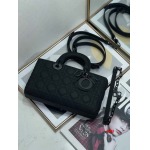 2025年早春原版復刻 新品入荷ディオール  バッグ xiu工場