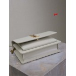 2025年早春人気新品入荷イヴサンローラン バッグ gui工場