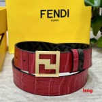 2025年早春新品入荷 FENDI 本革 ベルト LANG工場