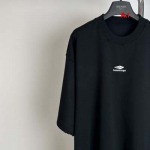 2025年1月15日春夏高品質新品入荷バレンシアガ 半袖 Tシャツ A.I工場