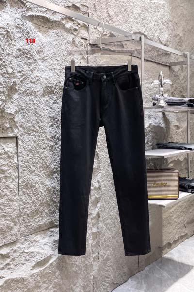 2025年1月21日早春高品質新品入荷 PRADA ジーンズ...