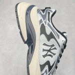 2025年1月27日新品入荷＃PB MLB New York YaNikeees Curve Runner スニーカー/ランニングシューズ/カジュアルシューズ