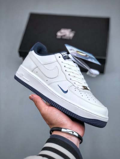 2025年1月30日新品入荷Nike Air Force 1’ 07   スニーカー/ランニングシューズ/カジュアルシューズ