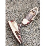 2025年1月30日新品入荷Travis Scott x Nike Air Jordan 1 Low  Air Jordan 1 Low スニーカー/ランニングシューズ/カジュアルシューズ