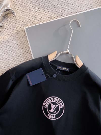 2025年2月16日高品質新品Louis Vuitton半袖Tシャツ  dtai 工場