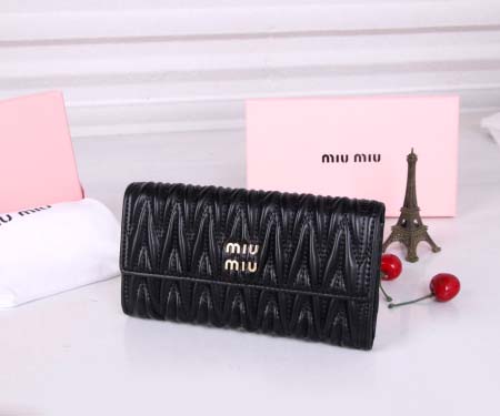 2025年2月26日新品 Miumiu財布 zy工場
