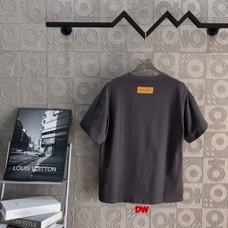2025年2月26日高品質新品Louis Vuitton半袖のT シャツDW工場