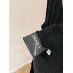 2025年2月15日新作PRADAカーディガンジャケット  dtai 工場