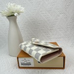 2025年2月24日早春新品 M41938    Victorine Monogram    ルイヴィトン三つ折りの短財布 zy工場