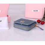 2025年2月26日新品 Miumiu財布 zy工場