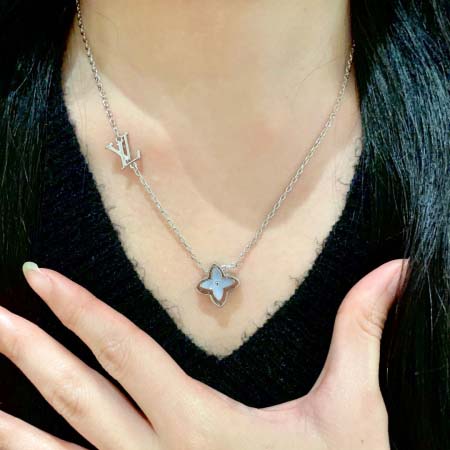 2025年3月9日入荷新品Louis Vuittonネックレスギフト/誕生日/記念品/アクセサリーxin工場