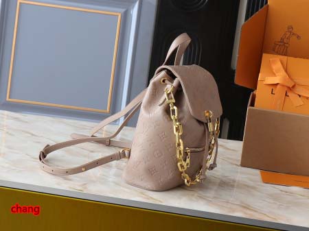 2025年3月16日 ルイヴィトン新品 M13357 M13358 M13387 M13389 Coussin Backpack  Coussin   Monogram  LV    Coussin 21.0 x 26.0 x 10.0