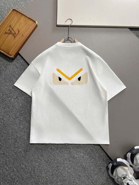 2025年3月19日高品質新作FENDI半袖Tシャツ HoHo工場