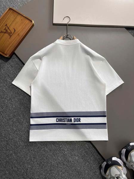 2025年3月19日高品質新作Dior半袖Tシャツ HoHo工場