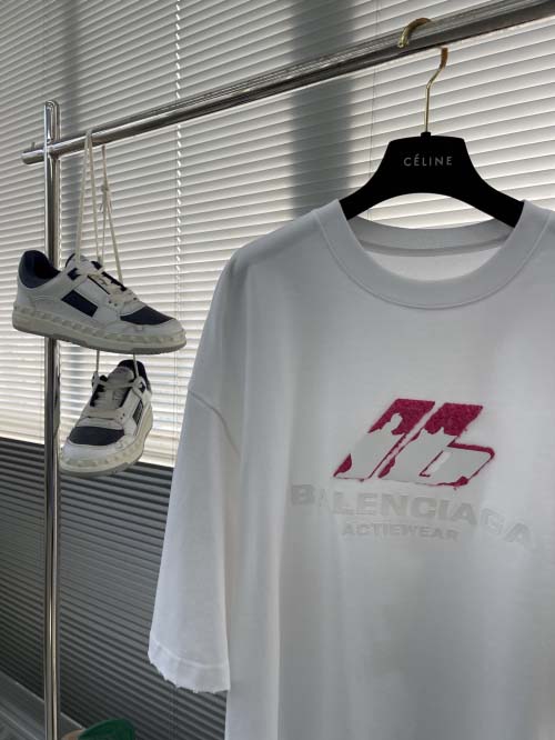 2025年3月27日入荷春夏高品質新作Balenciaga半袖 tシャツTF工場