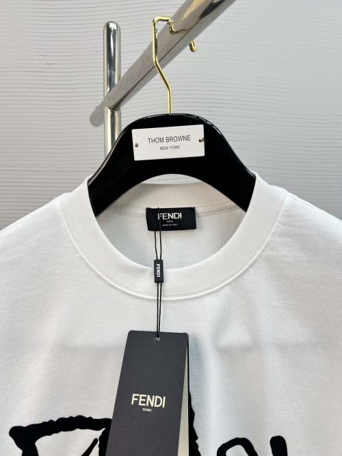 2025年3月27日入荷春夏高品質新作FENDI半袖 tシャツTF工場