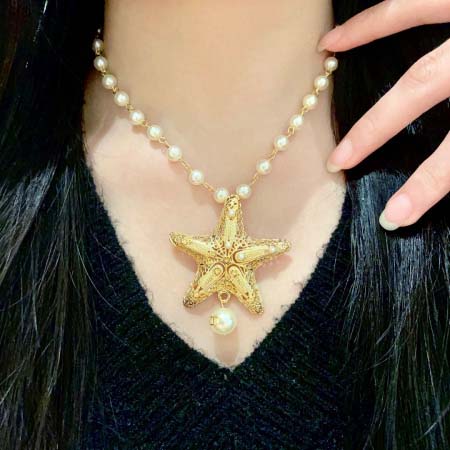 2025年3月7日入荷新品Diorネックレスギフト/誕生日/...