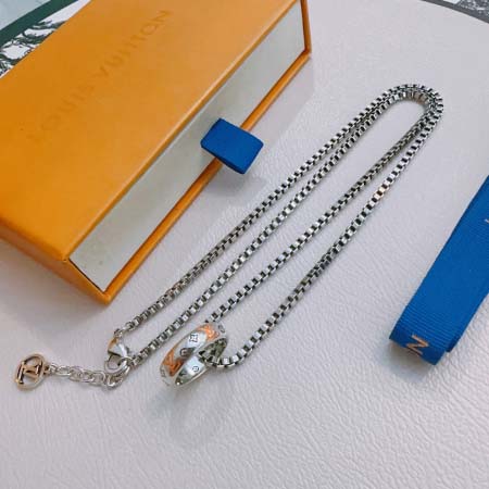 2025年3月9日入荷新品Louis Vuittonネックレ...