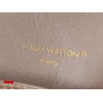 2025年3月16日 ルイヴィトン新品 M13357 M13358 M13387 M13389 Coussin Backpack  Coussin   Monogram  LV    Coussin 21.0 x 26.0 x 10.0