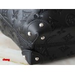 2025年3月16日 ルイヴィトン新品 M13484 M13324 2025 Cruise  Noé   Trunk  Monogram Reverse  23.0 x 27.0 x 8.0