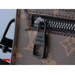 2025年3月16日 ルイヴィトン新品【M20835】S-Lock  Taurillon Monogram   ：39 x 30 x 8cm