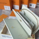 2025年3月17日新品財布M81927 Louis Vuitton Monogram Unplant“Portefeuille Claire” zy工場