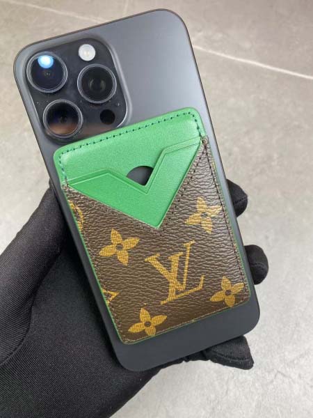 2025年3月17日新品 カードホルダーLouis Vuit...