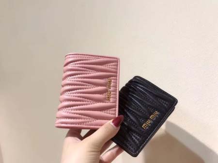 2025年3月17日新品財布Miumiu 5439  11....