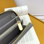 2025年3月17日新品財布M13469   MY Louis Vuitton  WORLD TOUR   zy工場