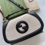 2025年3月17日新品バッグ Gucci 815714 27x17x7cm  zy工場