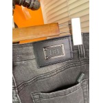 2025年3月21日春夏新作Balenciagaジーパン luols工場