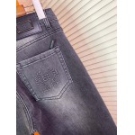 2025年3月21日春夏新作Balenciagaジーパン luols工場