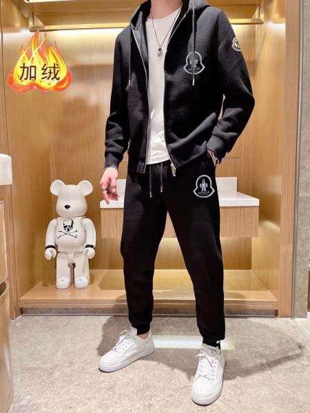 2025年3月28日入荷新作MONCLER秋冬メンズ 上下セ...