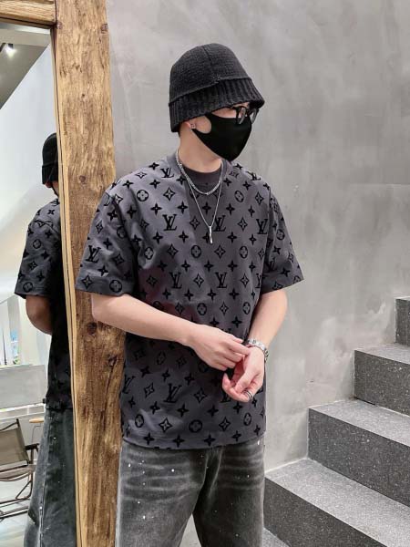 2025年4月6日入荷新作Louis Vuitton半袖 Tシャツ高級品/LD工場