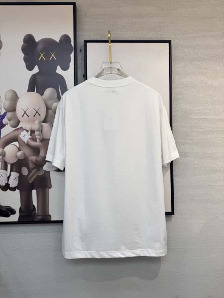 2025年4月6日入荷新作Prada半袖 Tシャツ高級品/LD工場