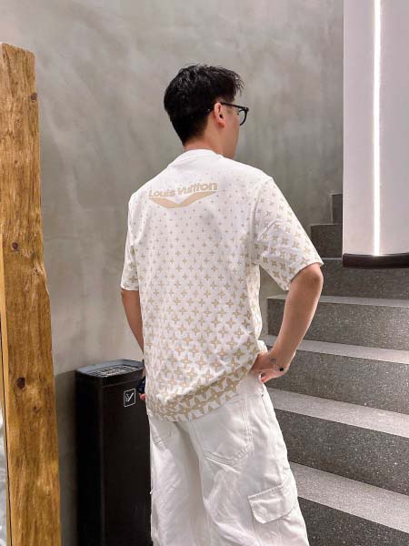 2025年4月6日入荷新作Louis Vuitton半袖 Tシャツ高級品/LD工場