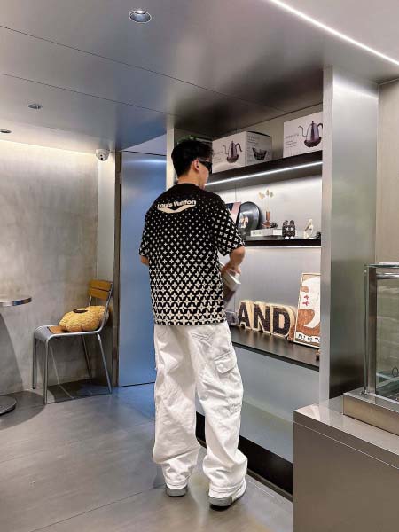 2025年4月6日入荷新作Louis Vuitton半袖 Tシャツ高級品/LD工場