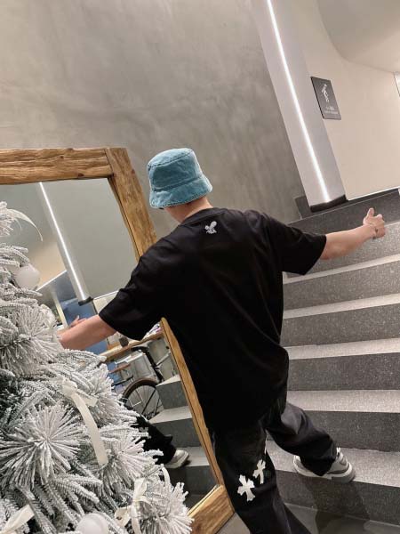 2025年4月6日入荷新作BURBERRY半袖 Tシャツ高級品/LD工場