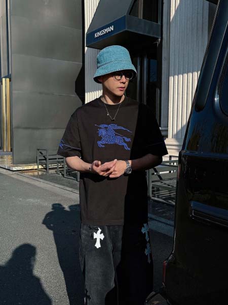 2025年4月6日入荷新作BURBERRY半袖 Tシャツ高級品/LD工場