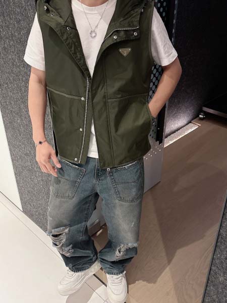 2025年4月8日入荷新作Pradaジャケット高級品/LD工場