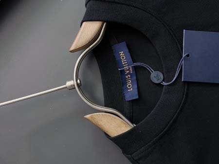 2025年4月15日入荷春夏 新作Louis Vuitton半袖 tシャツ高級なプレゼント/誕生日プレゼント/高品質/メンツ/記念品/ wenzhou工場