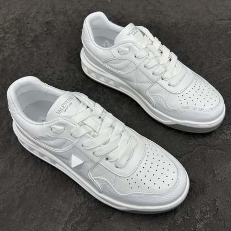 2025年4月22日入荷新品VALENTINO男女兼用原版復刻 ブランド靴本革製ギフト/誕生日/CT工場35-46