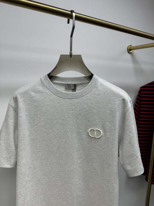 2025年4月23日入荷新作Dior半袖Tシャツ 原版复刻高級品超厳選★入手困難/誕生日プレゼント/yinx工場