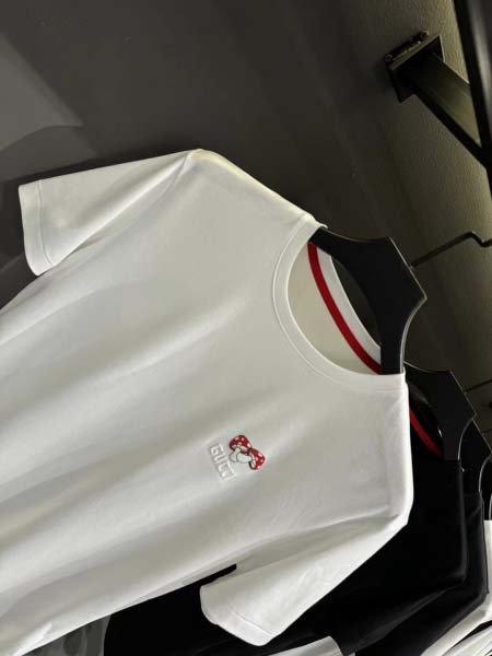 2025年4月24日入荷新作GUCCI半袖Tシャツ 原版复刻高級品香港の会社超厳選★入手困難/誕生日プレゼント/yinx工場48-56