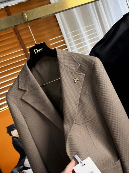 2025年4月25日入荷新作Diorスーツのセット 原版复刻高級品香港の会社超厳選★入手困難/誕生日プレゼント/yinx工場