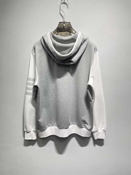 2025年4月25日入荷新作Thom Browneパーカー 原版复刻高級品香港の会社超厳選★入手困難/誕生日プレゼント/yinx工場