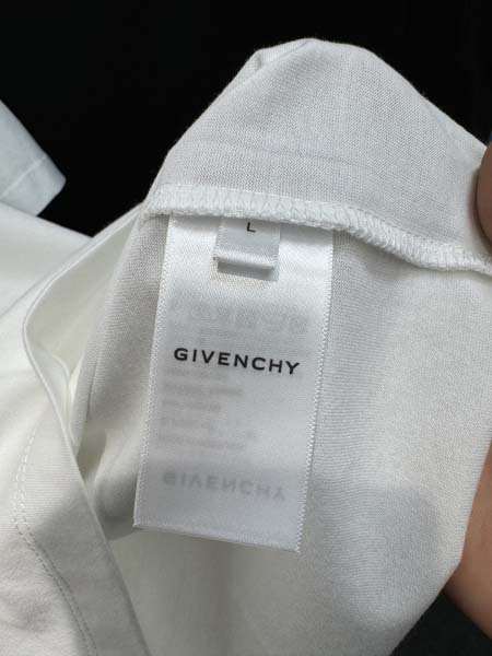 2025年4月25日入荷新作Givenchy半袖Tシャツ 原版复刻高級品香港の会社超厳選★入手困難/誕生日プレゼント/yinx工場