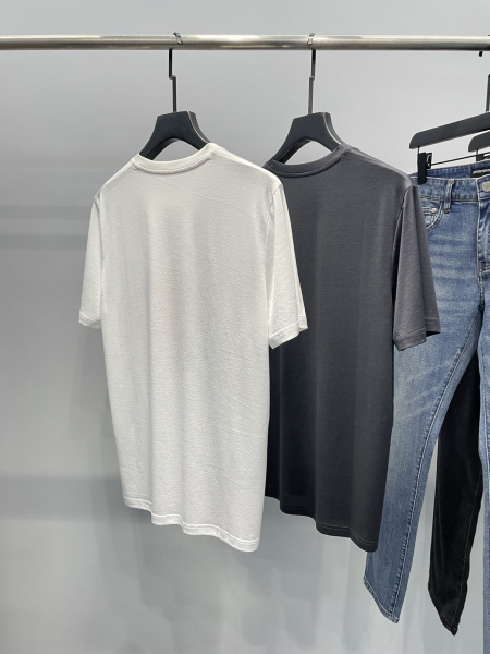 2025年4月25日入荷新作HERMES半袖Tシャツ 原版复刻高級品香港の会社超厳選★入手困難/誕生日プレゼント/yinx工場