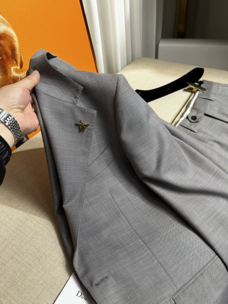 2025年4月25日入荷新作Diorスーツのセット 原版复刻高級品香港の会社超厳選★入手困難/誕生日プレゼント/yinx工場