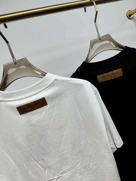 2025年4月26日入荷新作Louis Vuitton半袖Tシャツ 原版复刻高級品香港の会社超厳選★入手困難/誕生日プレゼント/yinx工場